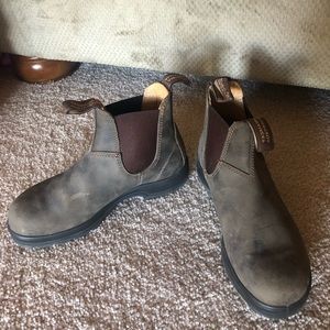 Blundstones